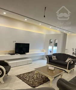 ویلا استخر دار 300 متر((مالک هستم))
