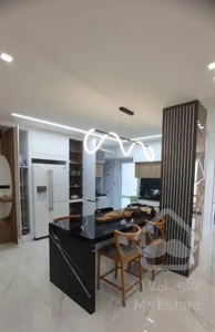 ۱۳۰ متر بر اصلی طالقانی/ اعیان نشین