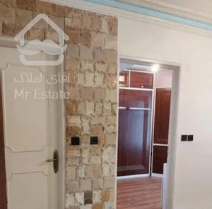 ۴٠ متری / طبقه اول / چسب مترو