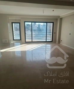 145متر سه خوابه نوساز دوپارکینگ گاندی  متری 360م