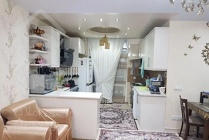 ۷۵متر/۲خواب/آسانسور/طبقه۱/والفجربلوکD