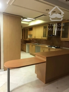 ۱۷۶متر/۳ خوابه/ فول/شمال کاشانی/