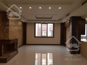 ۱۱۵ متری / در حد نوساز / لابی و لابی من/دسترسی عالی