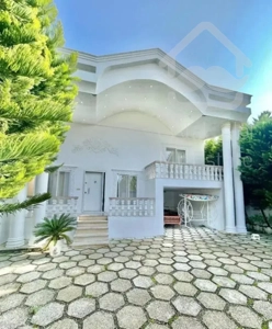 ویلا مبله 300 متر (همه چی تمام) فقط 2/800م باسند