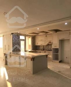 سوهانک ٢١٠ متر طبقه آخر