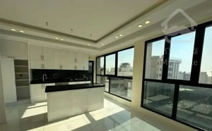 165متر تک واحدی  صفر  3خواب جنوبی دوطرف نور