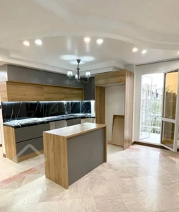 ۵۰ متر /فول امکانات /فول بازسازی /سالن پرده خور