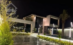 ۱۳۸ متر / نما مدرن / خسرو آزادی