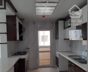 ۱۱۰ متر دو خواب در دریاچه