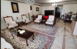 فروش آپارتمان127 متری / 2 خواب / فول امکانات/صادقیه