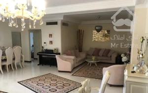 اپارتمان ۱۳۰ متر سه خوابه