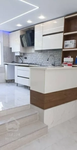 71 متر دوخوابه پارکینگ و حیاط در اختیار