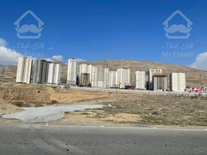 ۱۰۰ متر در برج های مجلل رومنس