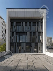 ۵۰۰ متر بنای تجاری در سه طبقه