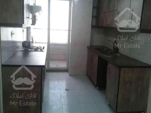 آپارتمان ۸۱متر  ۲خوابه   سالن پرده خور شیک