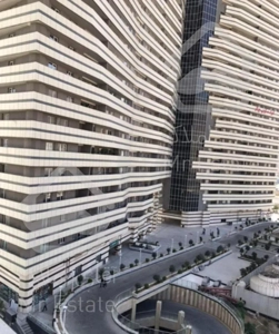 برج باغ /خوش نقشه/تراس دار/ وام دار