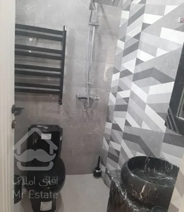 اپارتمان در خیابان شریعتی