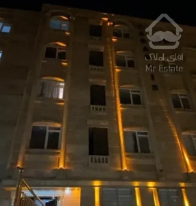 فروش آپارتمان ۱۳۱ متری ۳ خوابه بر خیابان اصلی