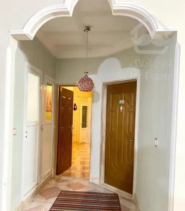 اپارتمان130متری طبقه1و2و3 میدان توحید(بهداری)