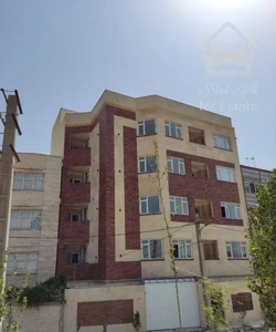 آپارتمان ۸۲ متری سند دار