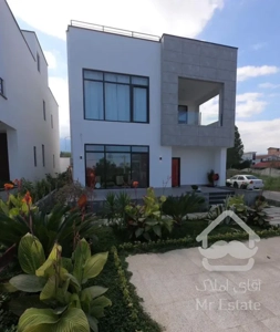 مدرن*۴۵۰متری*شهرکی*استخردار*سیاهرود