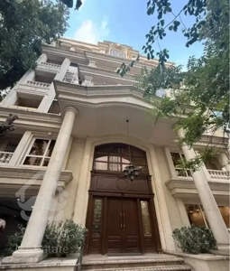 ۲۰۰متر/کلاسیک/۳خواب خوش نقشه/دو پارکینگ/ورودی مشجر