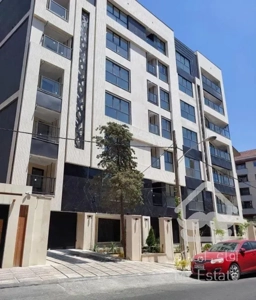 ۱۴۰ متر سه خوابه/نوساز و کلیدنخورده