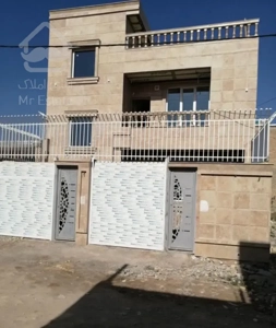فروش فوری منزل مسکونی 2طبقه درکرونی