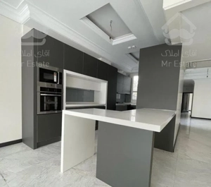 ۱۱۰متر/دوخواب(تاپ لوکیشن)