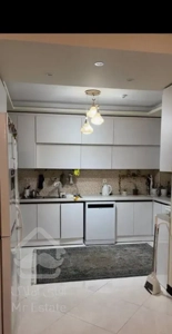 واحد۱۱۵ متری بسیار تمیز پشت فرمانداری