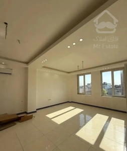 واحد نوساز با آسانسور طبقه سوم در خیابان ساحلی