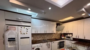 ۶۲ متری دوخوابه پارکینگ انباری آسانسور  منیریه