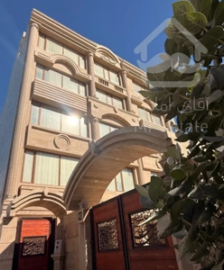 واحد 78 متری خاص در ساختمان برند منطقه