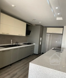 آپارتمان ۱۵۰ متر /۳ خواب / چیتگر