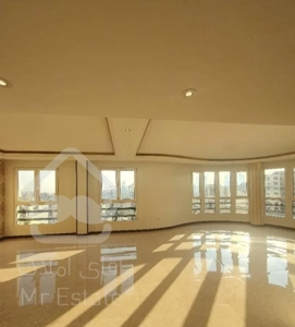 ۱۷۵ متری در بلوار شیرودی