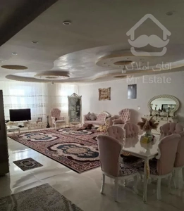 فروش خانه ویلایی ۳۰۰ متر زیربنا دو واحد در سه طبقه