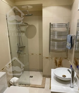 نیاوران  300 متر( 3خواب +1سوئیت مجزا)