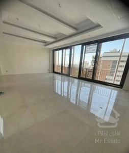 نیاوران شمال کاخ 133متر 2 خواب مستر دارد