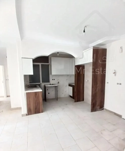 ۷۰ متر ۲ خواب رو به آفتاب