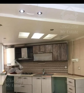 ۶۰ متری در قلهک نزدیک مترو