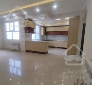 100متر/ دو خواب/ همایونشهر جنوبی. /خوش نقشه