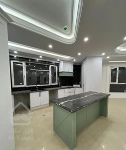 ۱۴۰ متر ۳ خواب / ۳ نبش قاب میدان/ تکواحدی نوساز