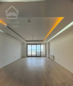 اپارتمان خوش نقشه با دید کامل به دریا