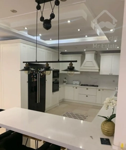 ۳۰۰ متر ۴خواب / طبقه ۵    فول مشاعات