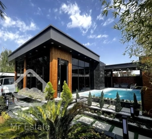 ویلا باغ  ۳۹۰ متری استخردار