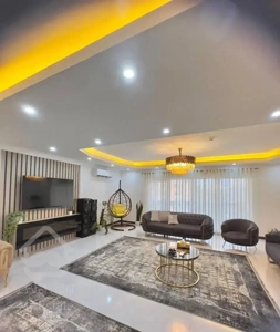 فروش آپارتمان  ۱۸۵ متری در خیابان گل شریعتی