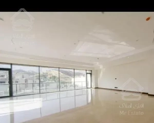 160متر3خ نوسازتکواحد/نقشه مهندسی/آفتاب/تاپ لوکیشن