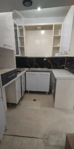 ۴۳ متر /طبقه همکف /فول بازسازی شده / پارکینگ موتور