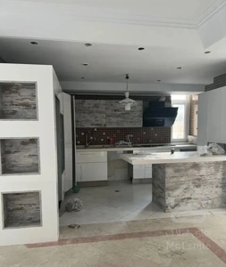 140متری 3خواب فول بازسازی استخر دار،سالن ورزش