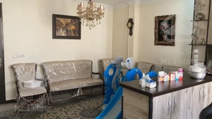 65متر 2خواب*سالن پرده خور  روبه نما* زیر قیمت منطقه